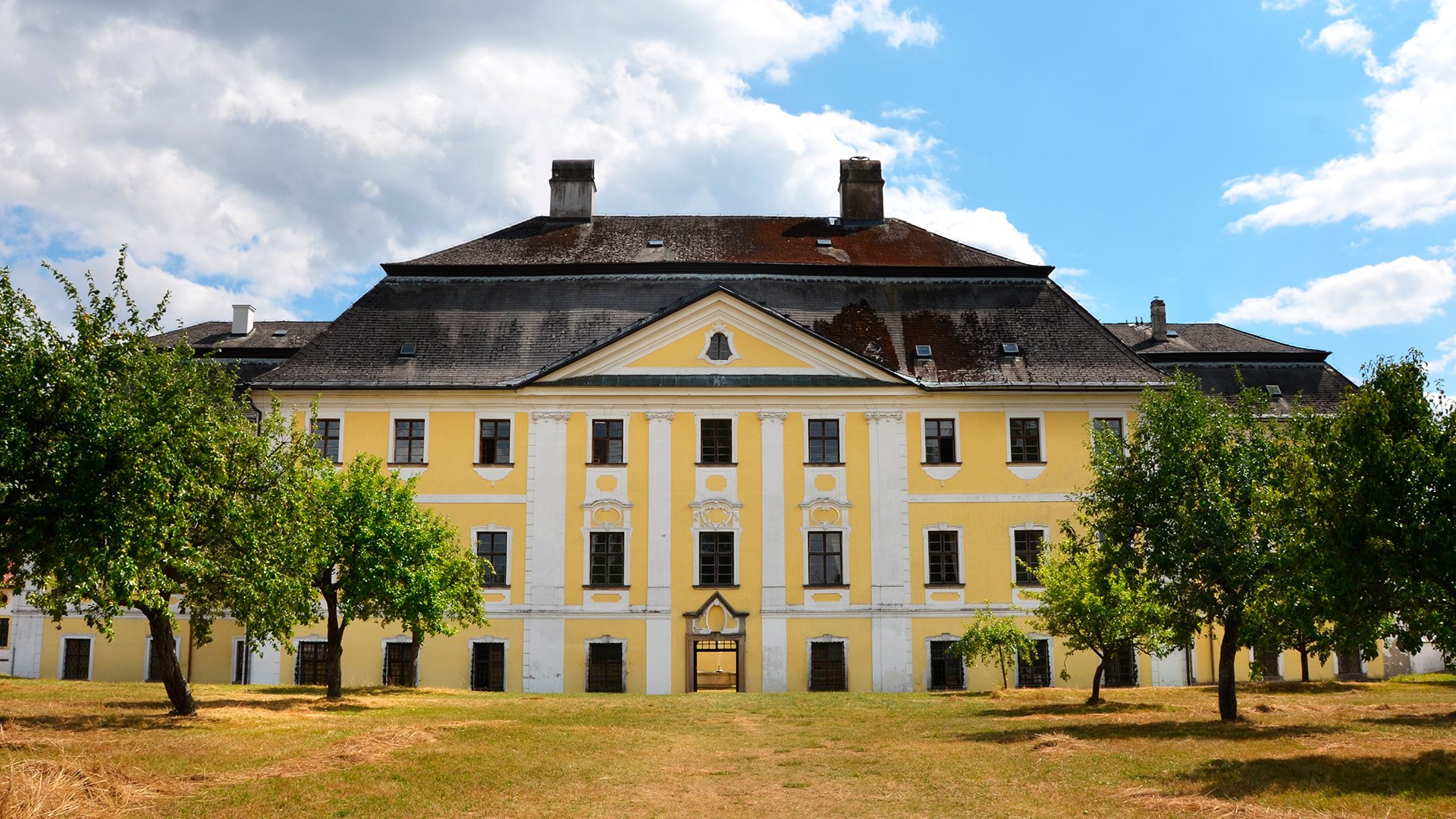 Zamek rodu Kinských | Žďár nad Sázavou, Czechy